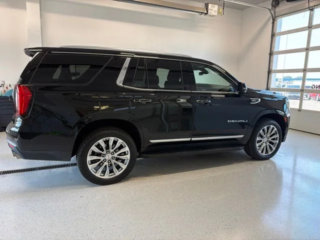 Used 2022 Black GMC Denali image 10