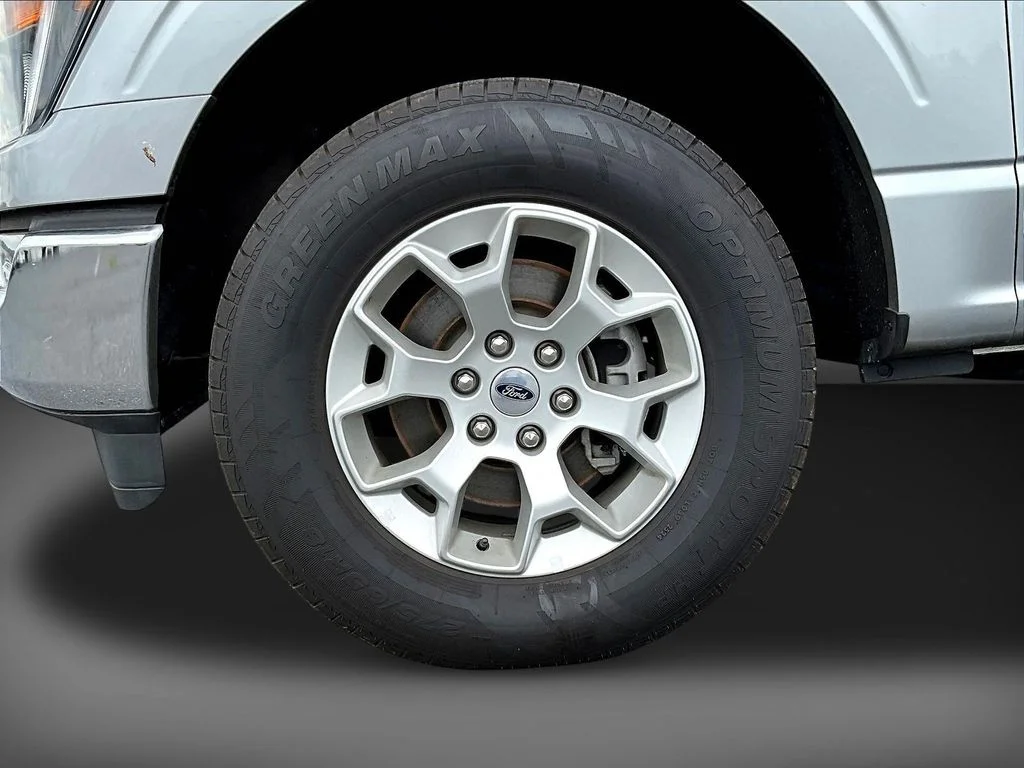 Used 2023 Silver Ford XLT image 34