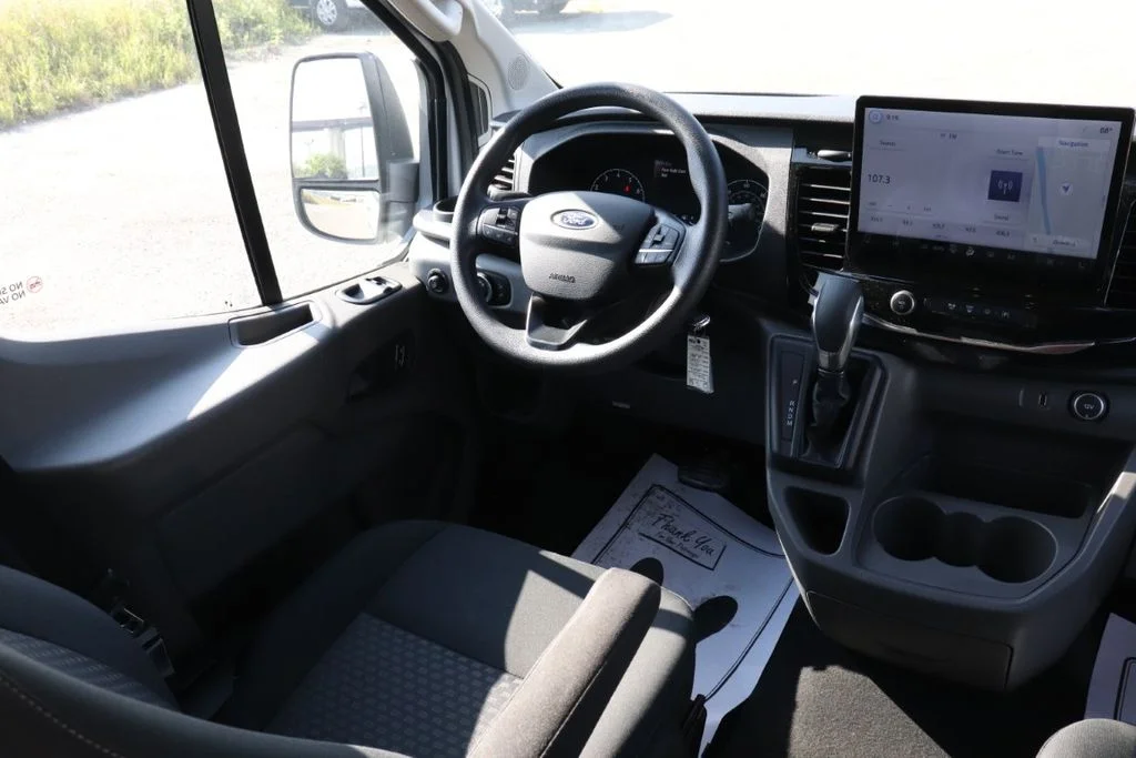 Used 2023 Oxford White Ford XLT image 12
