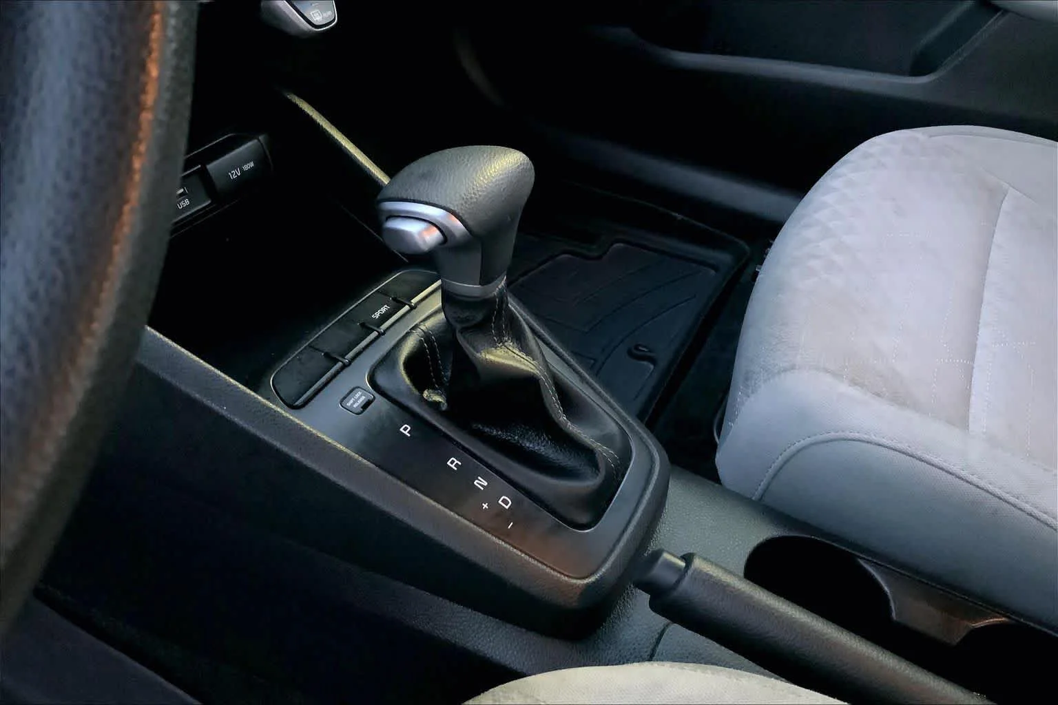 Used 2018 Aurora Black Kia LX image 16