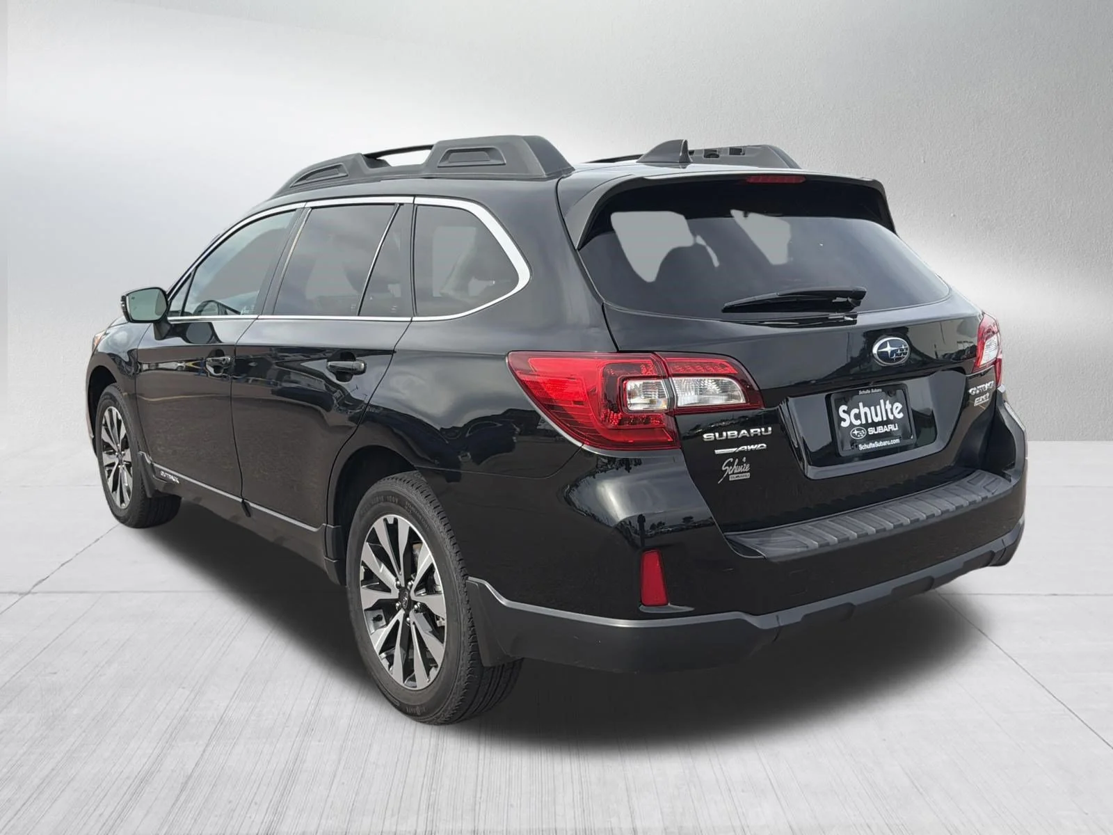 Used 2016 Crystal Black Silica Subaru 2.5i Limited image 5