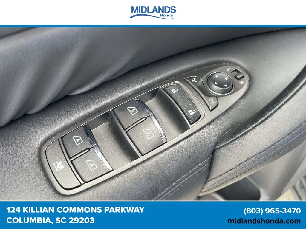 Used 2024 Gun Metallic Nissan SL image 19