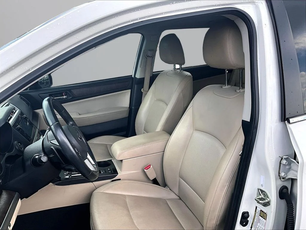 Used 2017 White Subaru 2.5i image 25