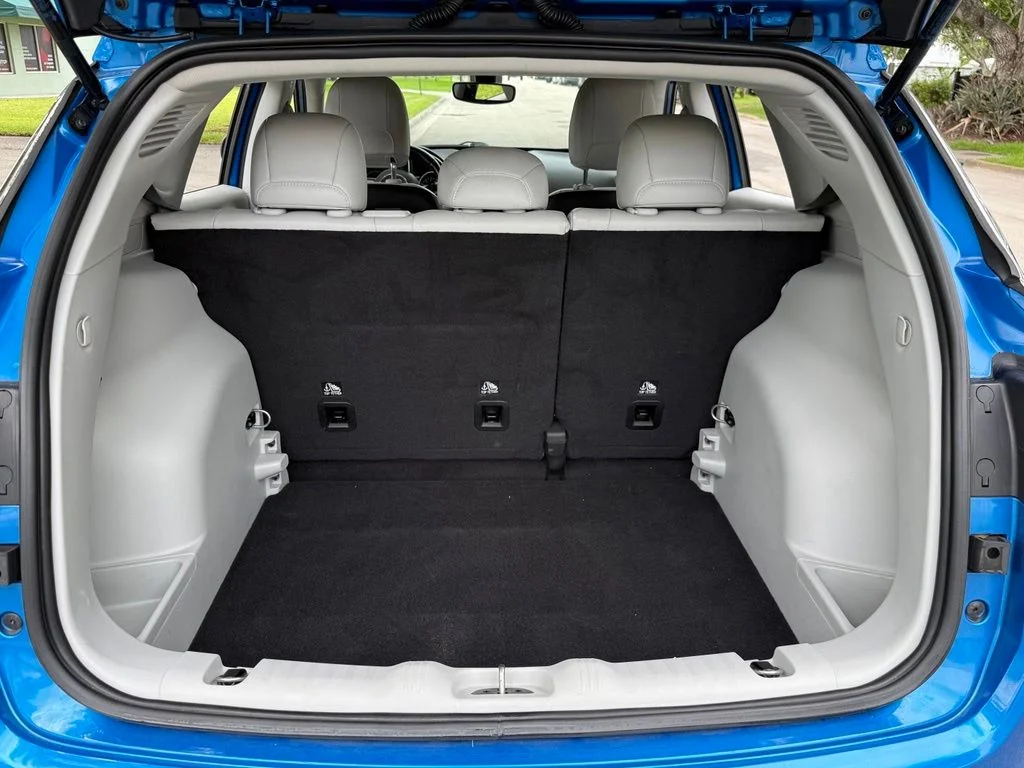 Certified Used 2019 Blue Jeep Latitude image 36
