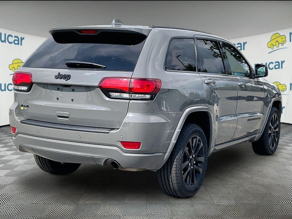 Used 2021 Sting-Gray Clearcoat Jeep Laredo X image 6