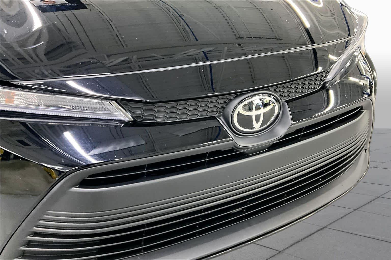 Used 2026 Midnight Black Metallic Toyota LE image 29