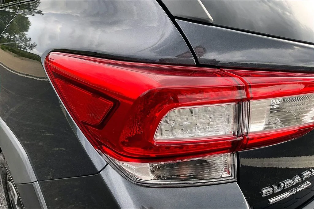 Used 2018 Dark Gray Metallic Subaru 2.0i Limited image 30