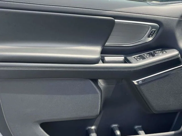 New 2026 Black Ford Platinum image 14