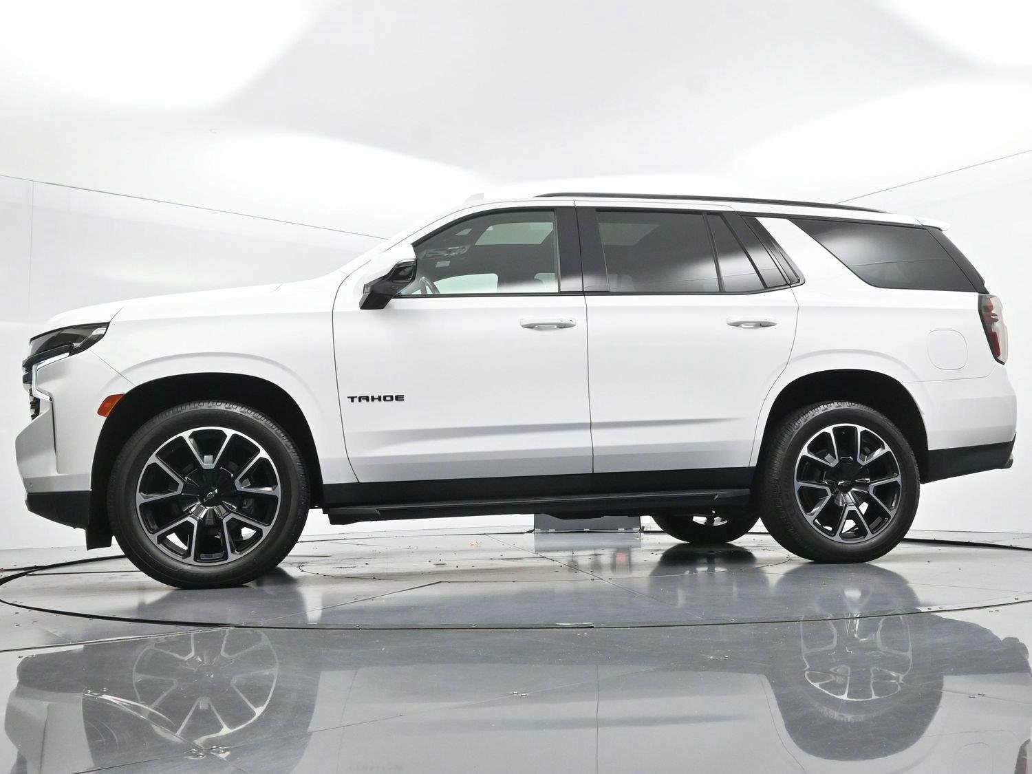 Used 2022 Summit White Chevrolet RST image 47