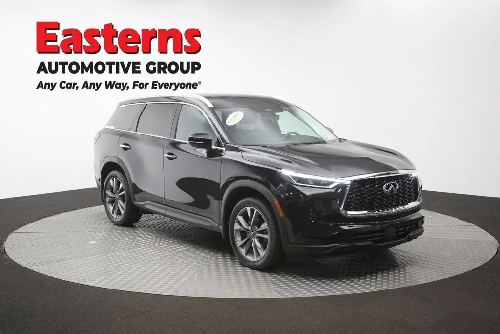 Used 2023 Black INFINITI LUXE image 54
