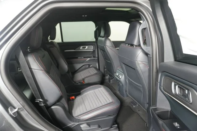 New 2027 Carbonized Gray Metallic Ford ST-Line image 30