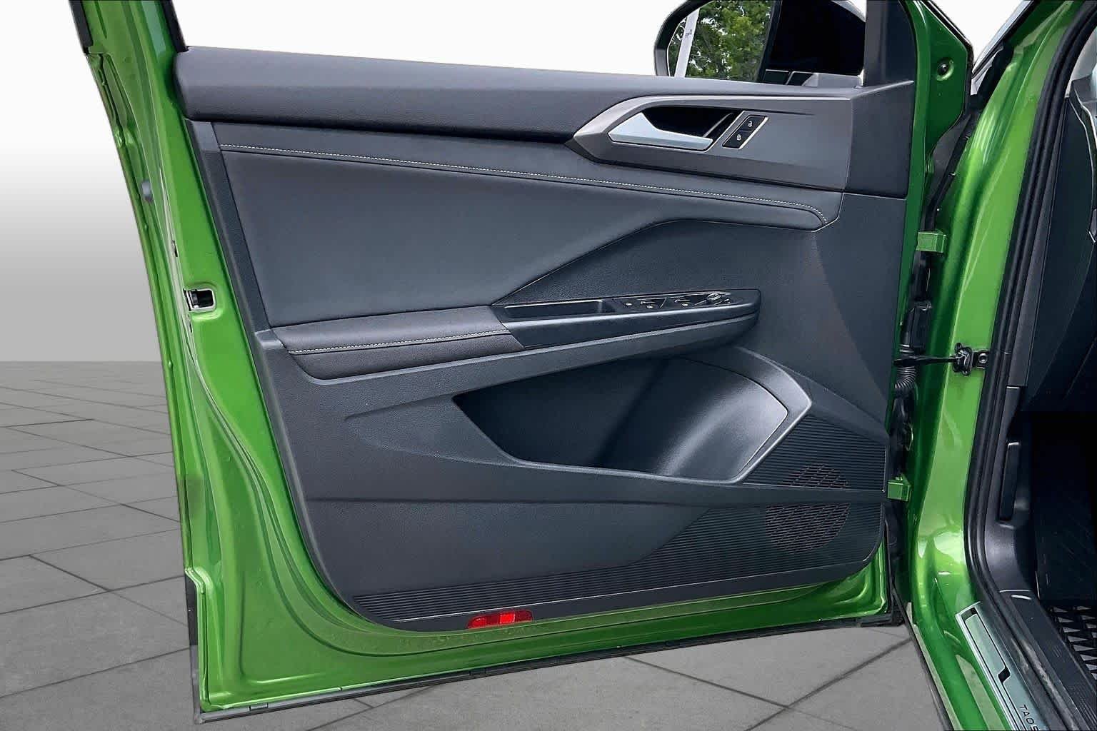 Used 2025 Bright Moss Green w/ Deep Black Roof Volkswagen SE Black image 21