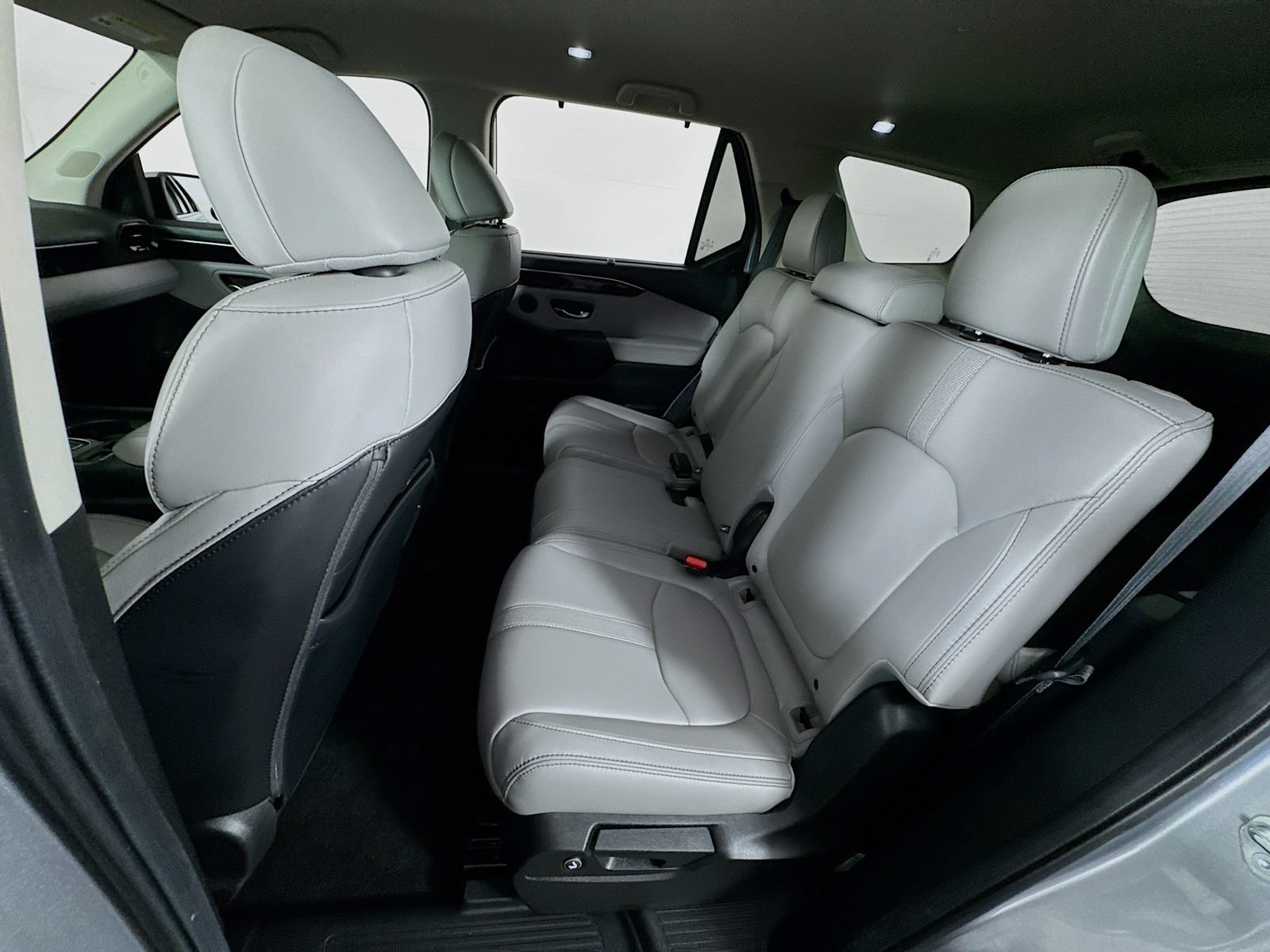 2025 Honda Pilot EX-L - Photo 36