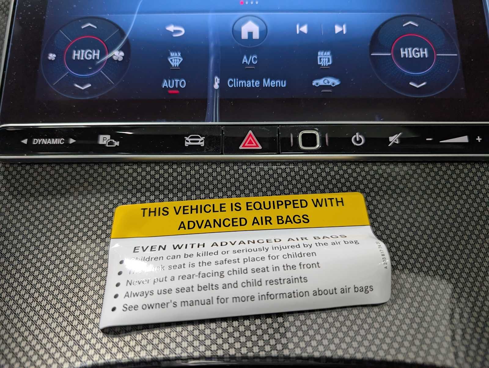 Used 2026 Obsidian Black Metallic Mercedes-Benz GLC 300 image 28