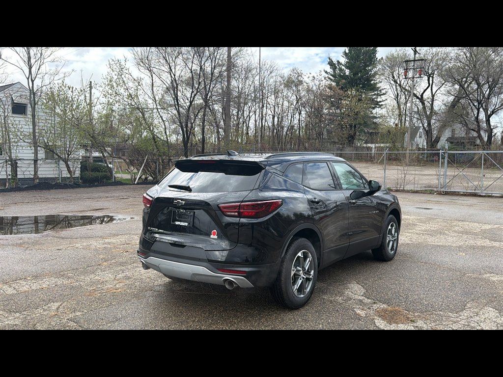 New 2026 Black Chevrolet 2LT image 5