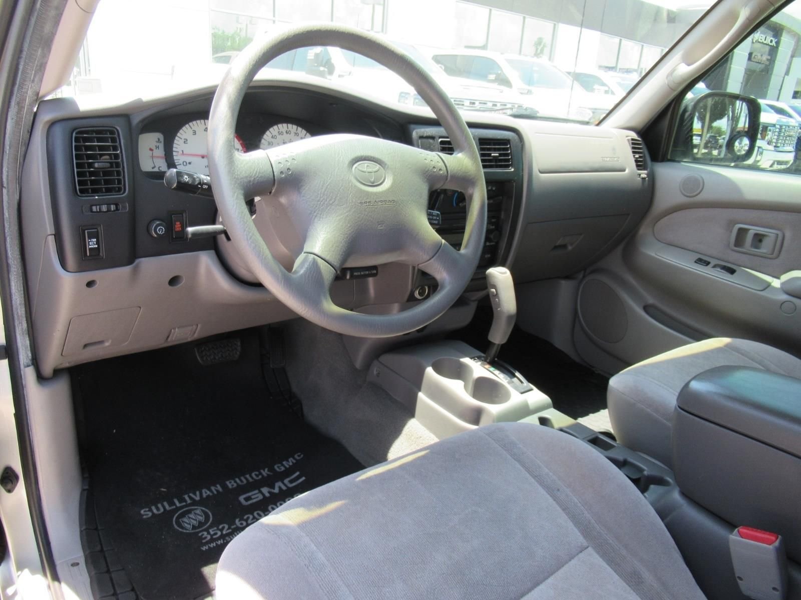 Used 2004 Silver Toyota PreRunner image 21