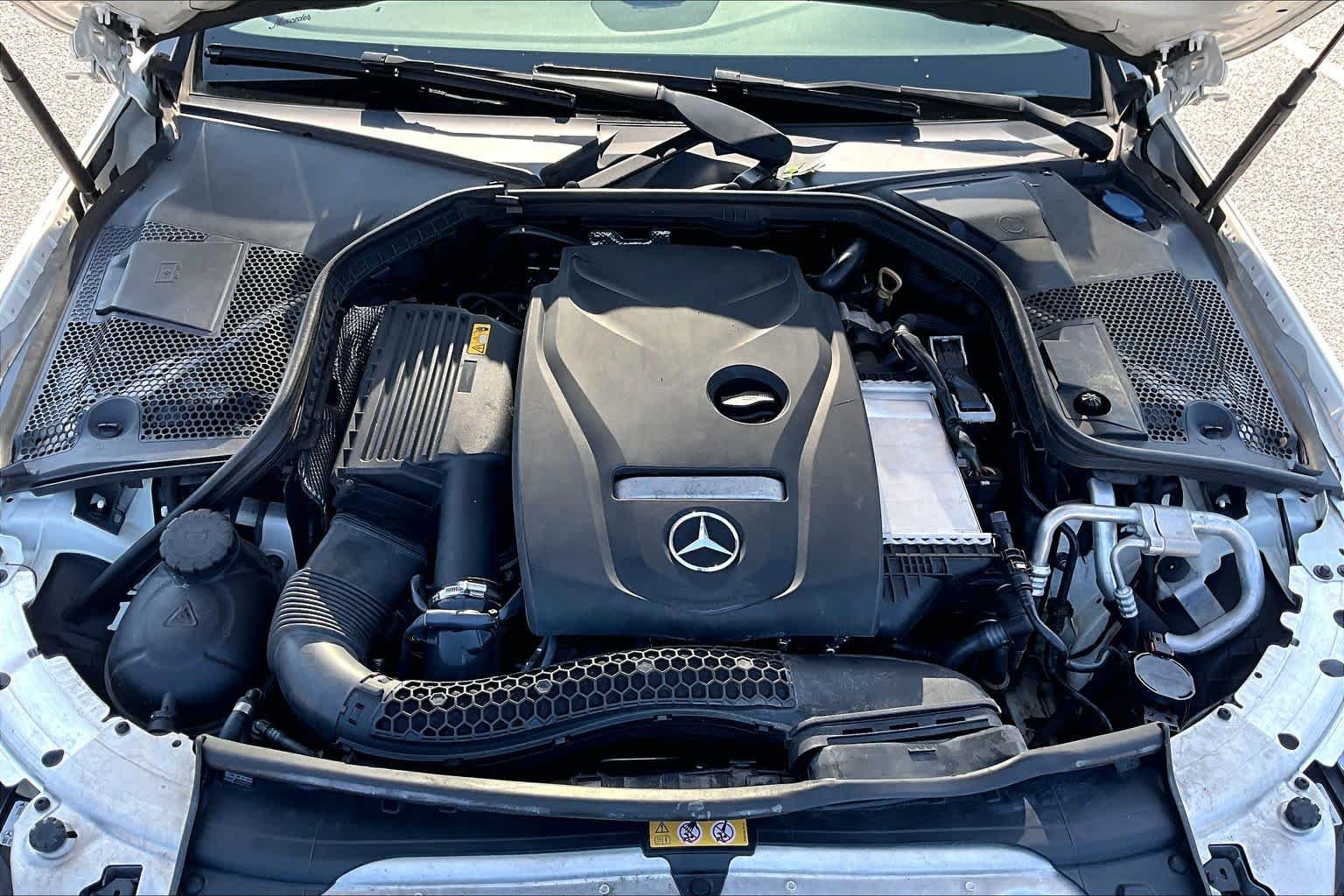 Used 2018 Polar White Mercedes-Benz C 300 image 32