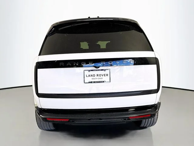 New 2026 Fuji White Land Rover SE image 6