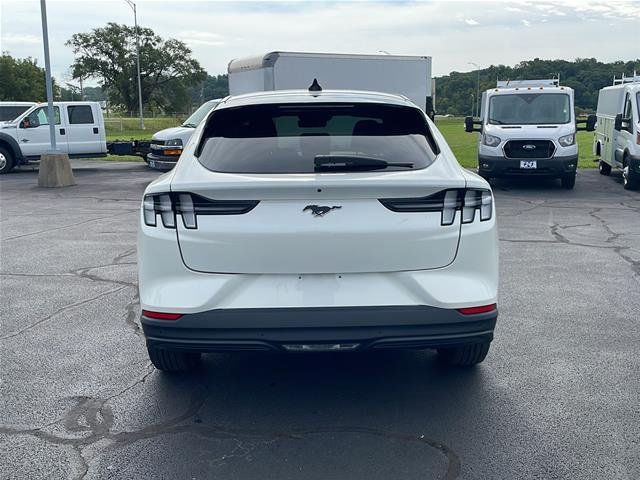 Used 2023 Star White Ford Select image 35