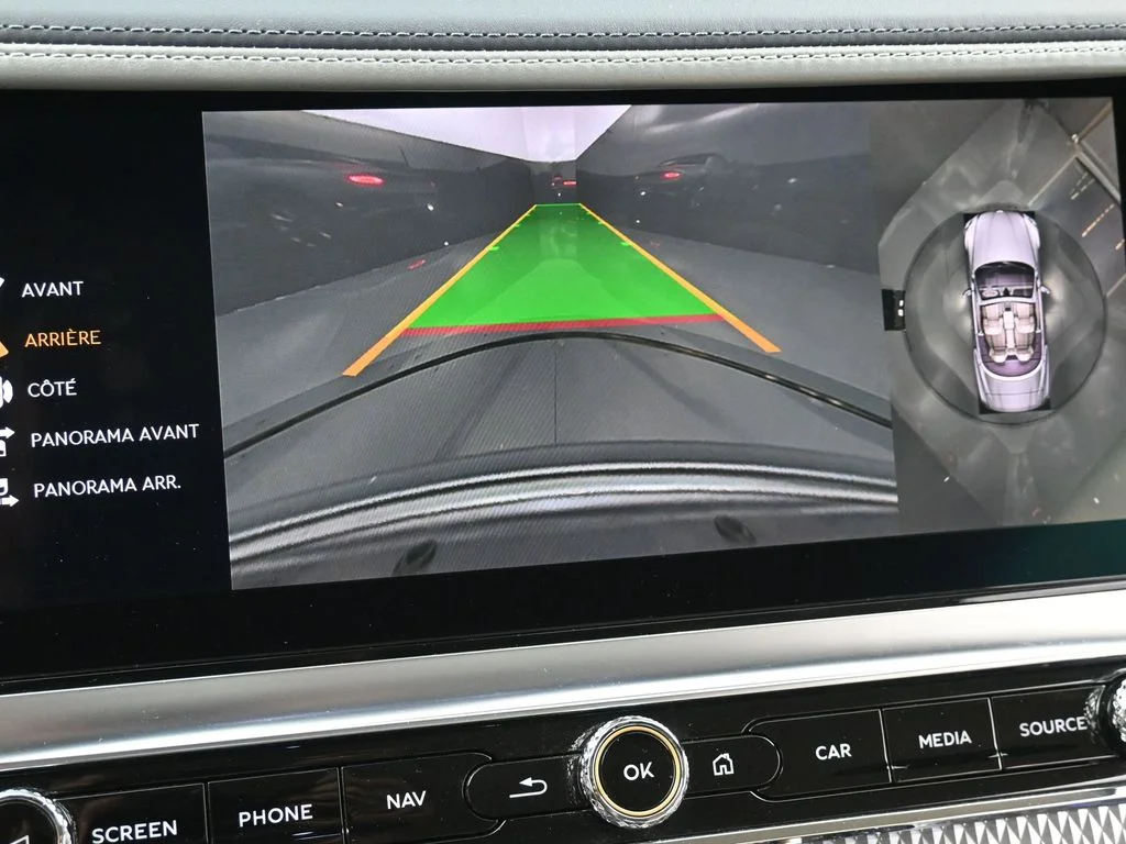 Certified Used 2022  Bentley V8 image 22