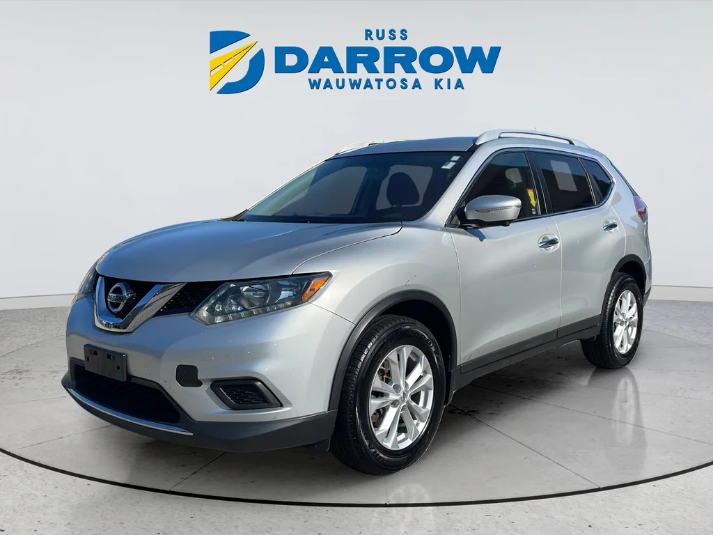 Used 2015 Silver Nissan SV image 1