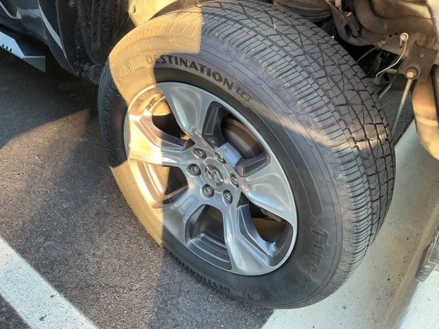Used 2019 Granite Crystal Clearcoat Metallic Ram Laramie image 10
