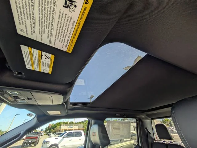 New 2026 Oxford White Ford XLT image 19