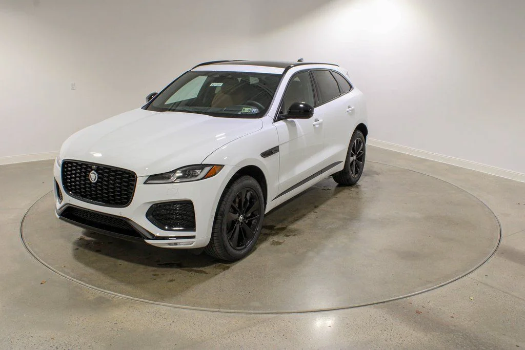 2026 Jaguar F-PACE P250 R-Dynamic S's photo