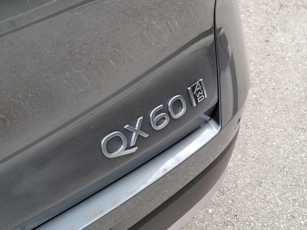 New 2027 GRAPHITE SHADOW INFINITI Luxe FWD image 5