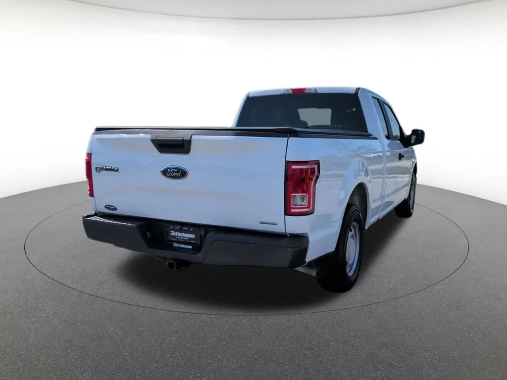 Used 2016 White Ford XL image 5