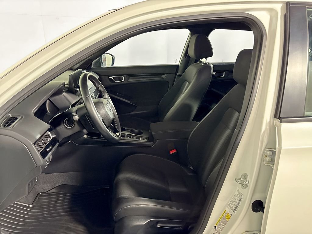 Used 2025 White Honda Sport image 11