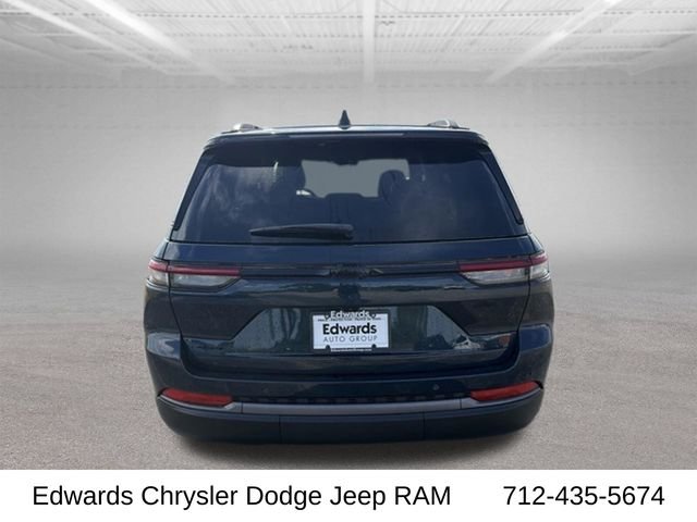 New 2027 Fathom Blue Pearlcoat Jeep Limited image 7