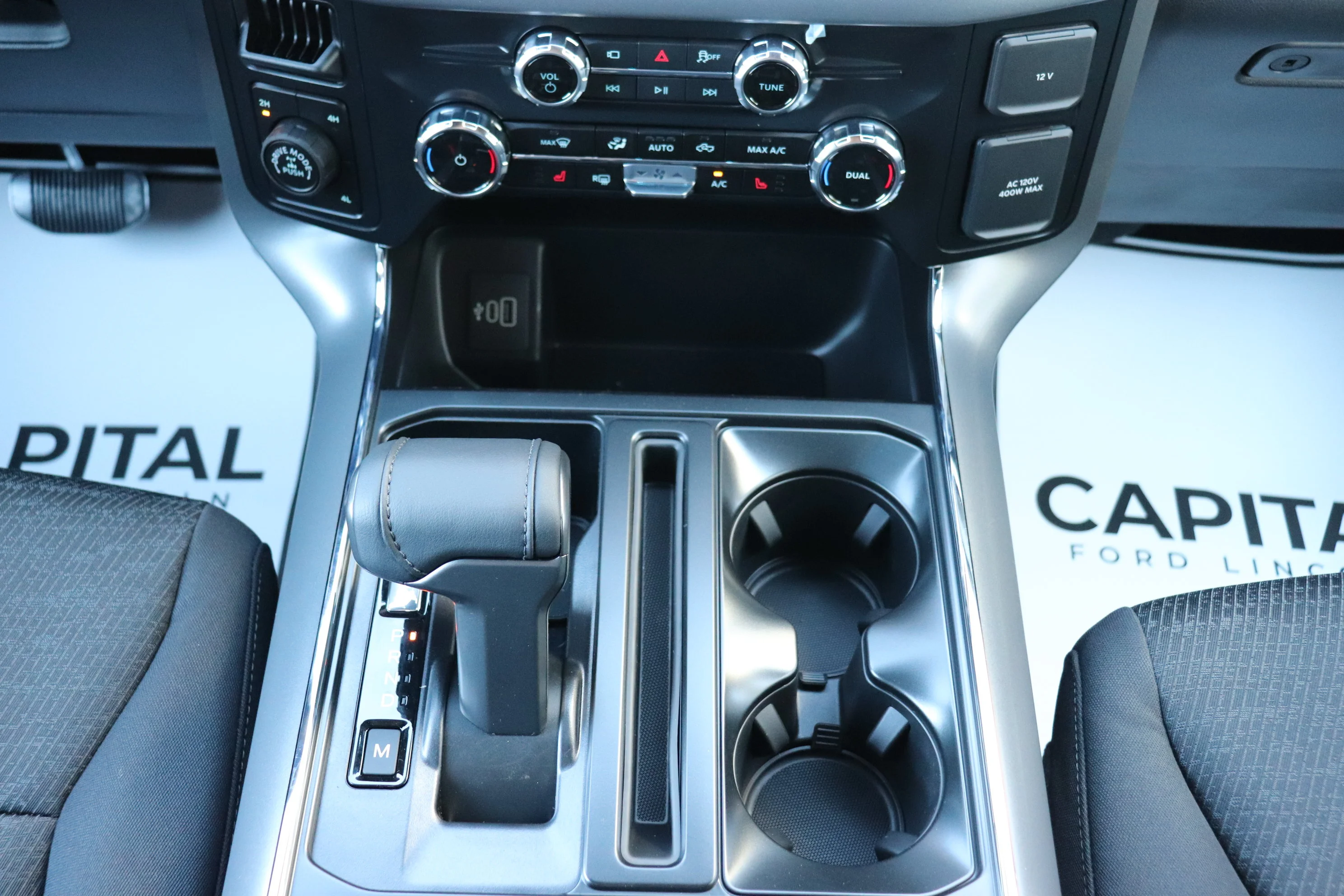 New 2026 OXFORD WHITE Ford XLT image 19