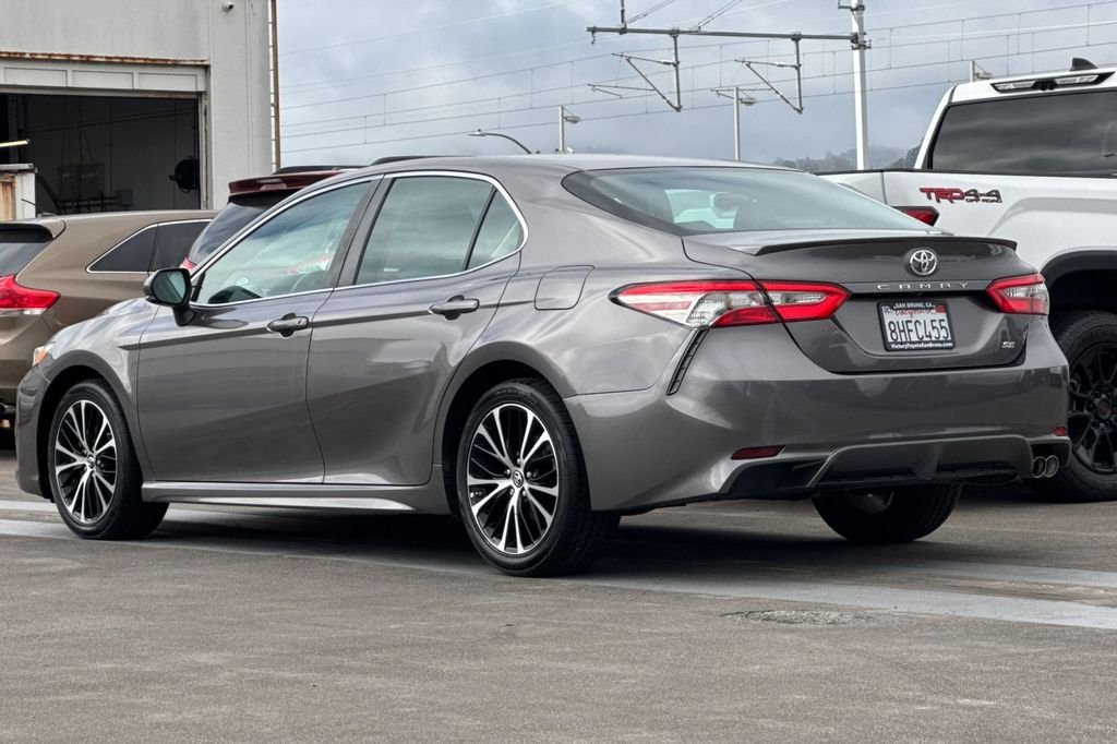 Certified Used 2018 Gray Toyota SE image 6