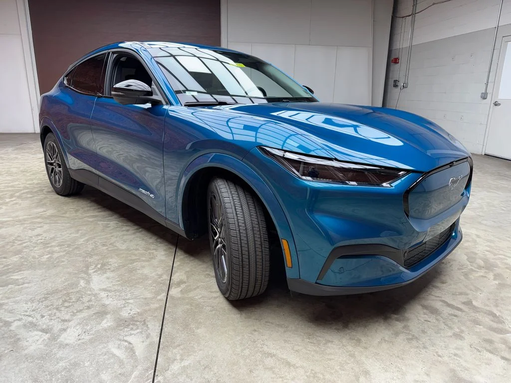 New 2026 Adriatic Blue Metallic Ford Premium image 7