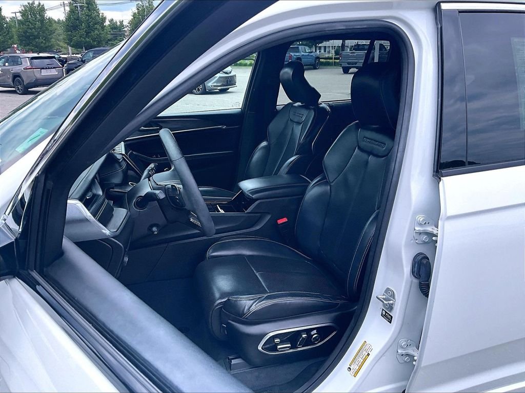 Used 2023 White Jeep Overland 4xe image 10