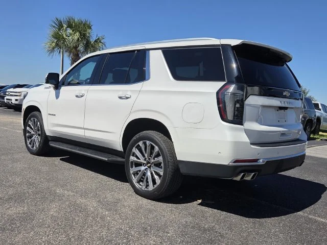Used 2025 Beige Chevrolet High Country image 5