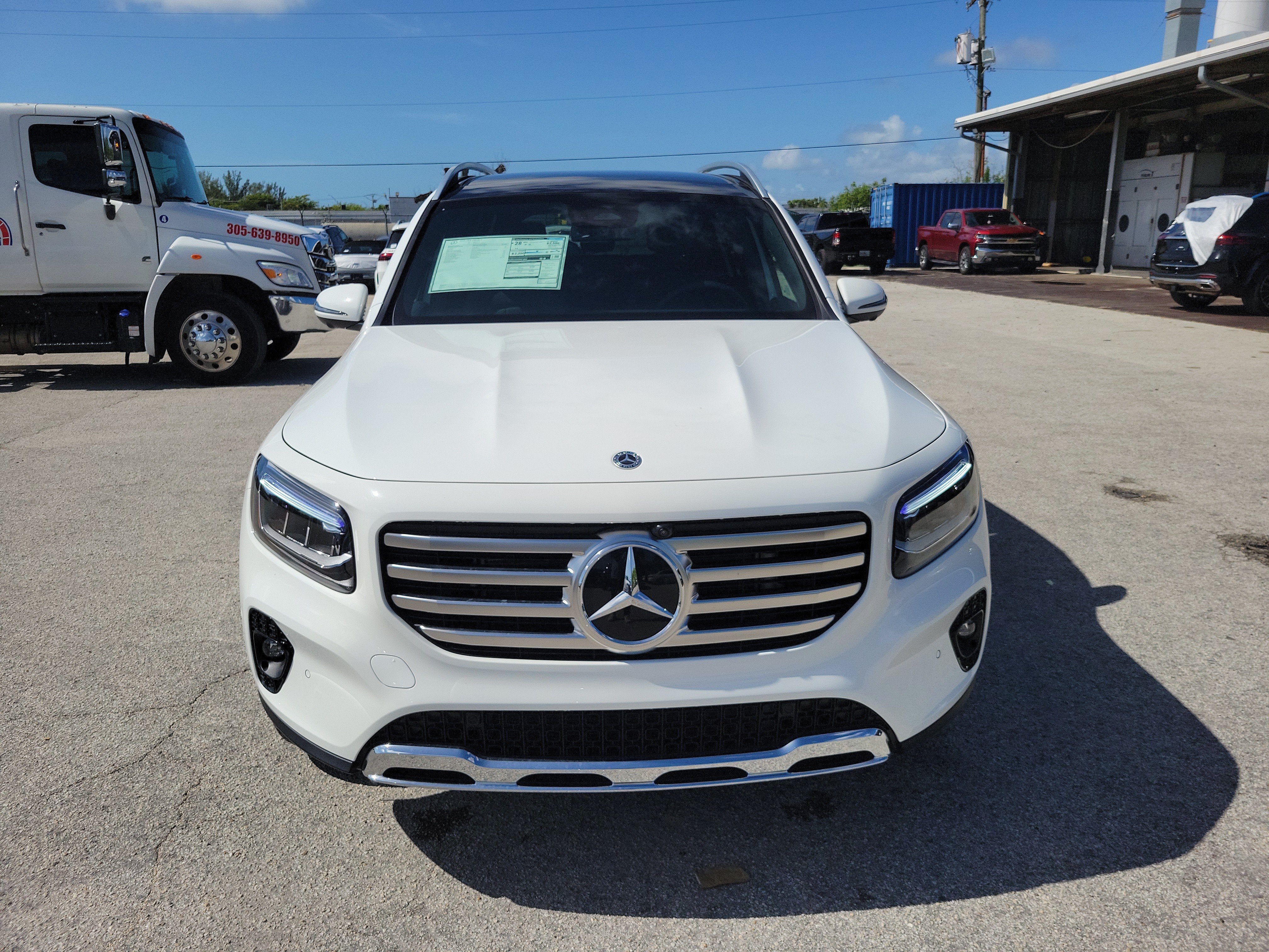 New 2026 Polar White Mercedes-Benz GLB 250 image 32