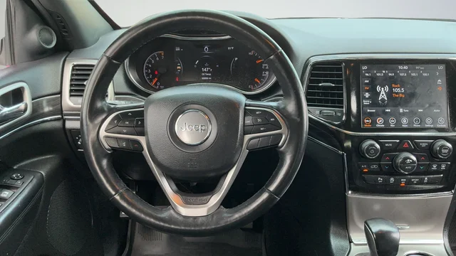 Used 2022 White Jeep Limited image 10