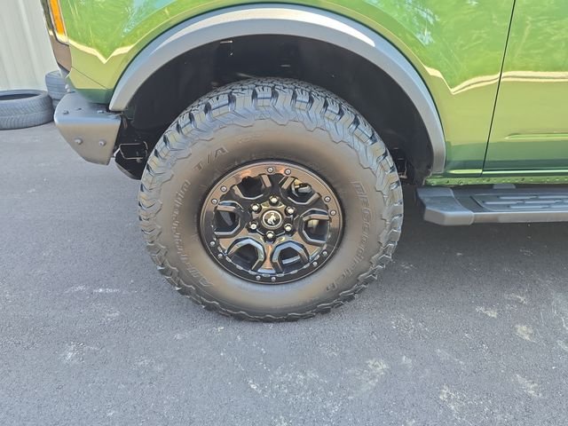 Used 2023 Green Ford Wildtrak image 10