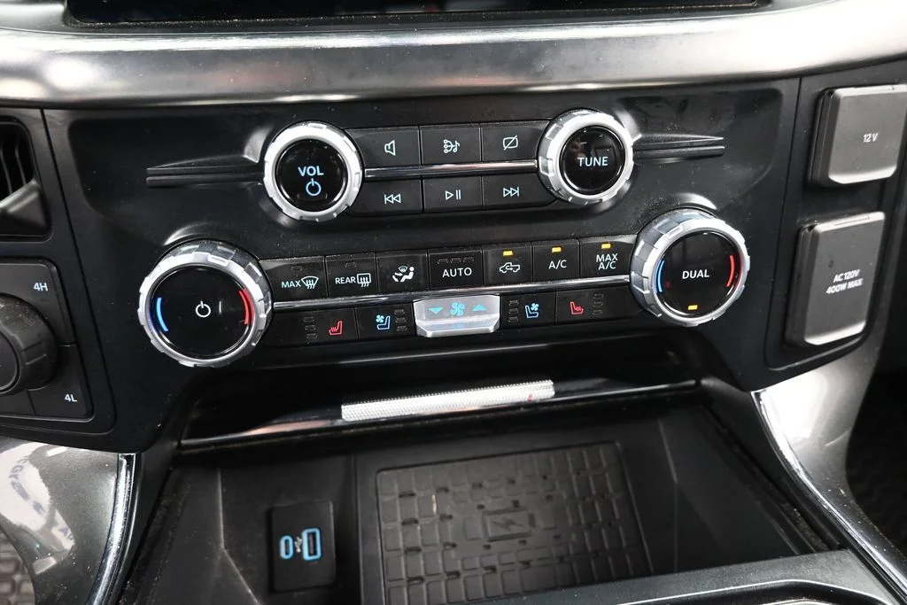 Used 2023 Gray Ford Lariat image 20