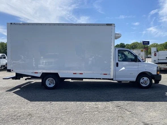 Used 2024 White GMC Work Van image 5