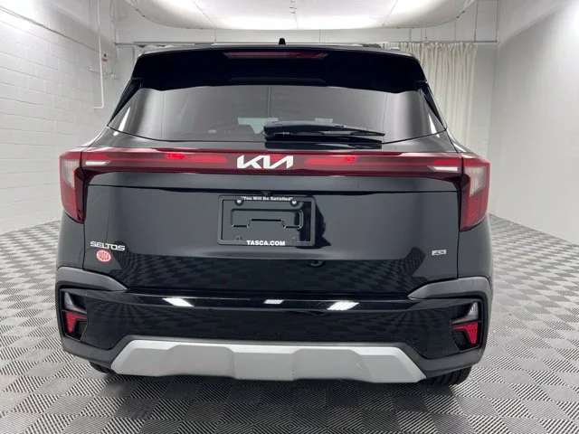 Used 2024 Black Kia SX image 7
