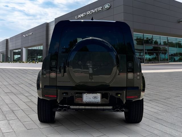 New 2026 Carpathian Grey Land Rover X-Dynamic SE image 4