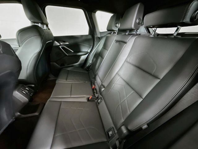 Used 2025 Blue BMW M35i image 26