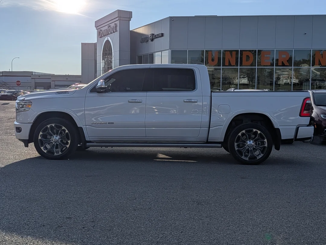 Used 2022 White RAM Limited Longhorn - - 4x4 - 5.7L HEMI V8 eTorque - Premium Leather - Backup Camera & More! - image 5