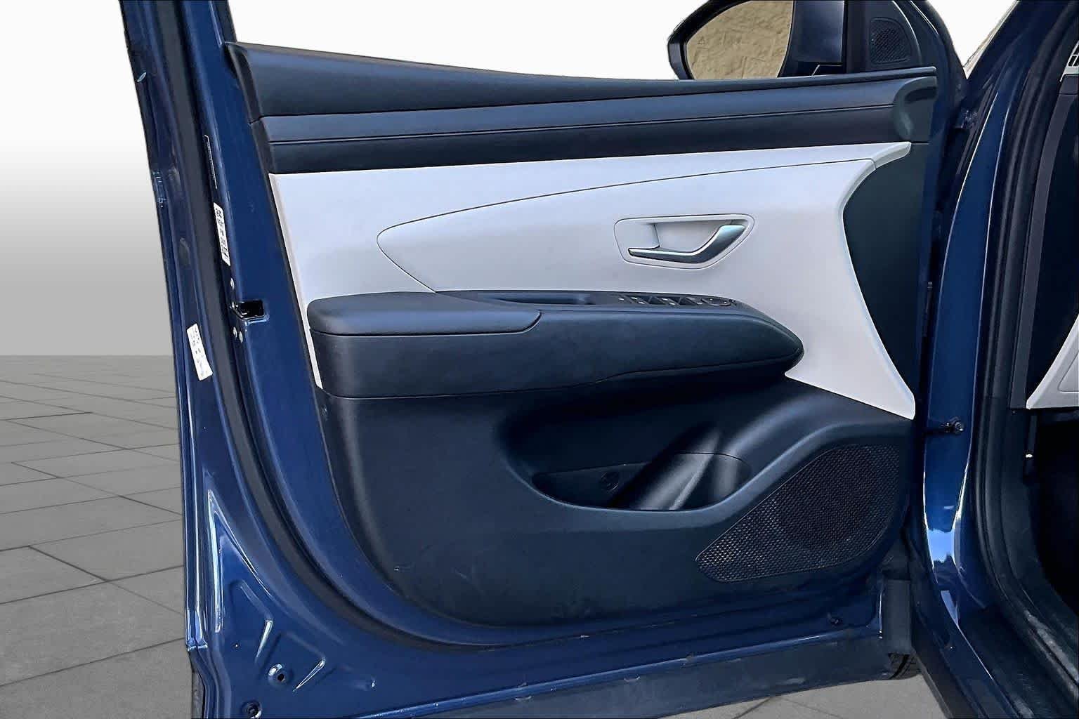 Used 2025 Atlantis Blue Hyundai SEL image 21