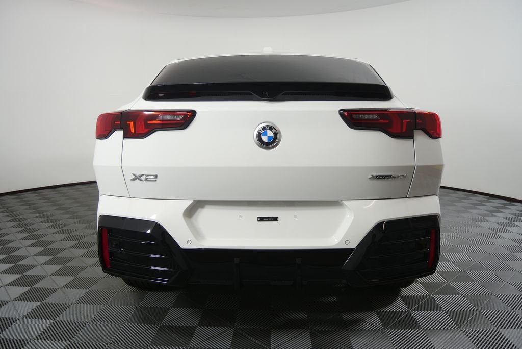 New 2026 Alpine White BMW xDrive28i image 4