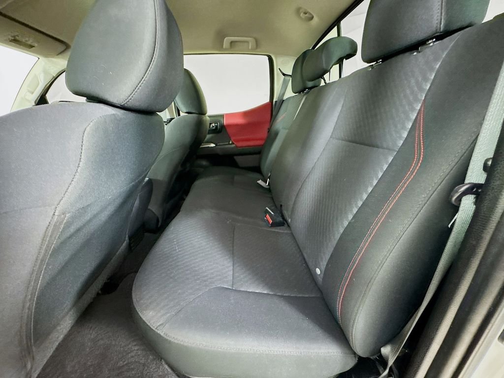 Used 2022 White Toyota SR5 image 28