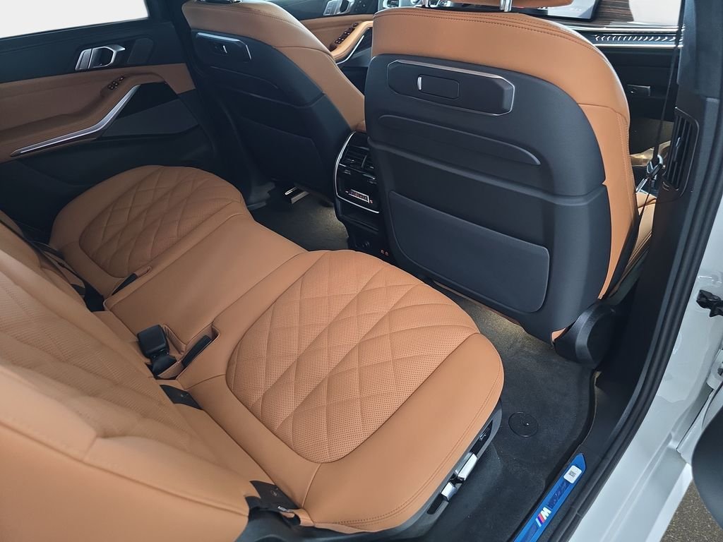 New 2027 Mineral White Metallic BMW xDrive40i image 11